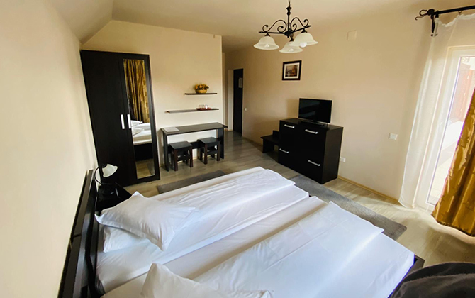 Cazare Cristian Brasov | Vila Old Cars Cristian | Cazare la munte | Pensiuni Brasov | Cazare Brasov